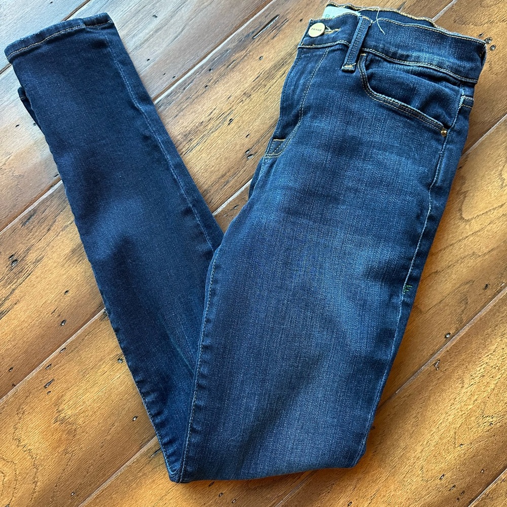 FRAME Le Skinny Jeanne Size 26